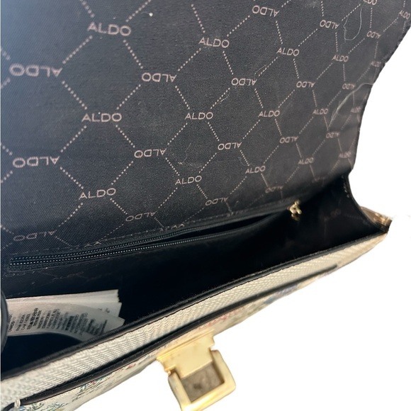 Versatile Chic: ALDO.  Crossbody Bag - Excellent Condition! - Picture 8 of 9